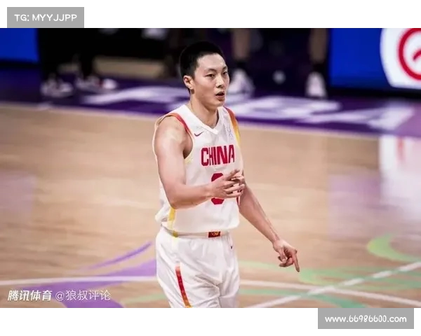 胡明轩替补26+3付出一切 三分绝杀不中引发热议 选择争议不断 胡明轩替补26+3付出一切 三分绝杀不中引发热议 选择争议不断